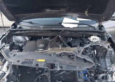 2017 Toyota Highlander Limited z USA, uszkodzony, nr VIN 5TDDZRFH0HS405597